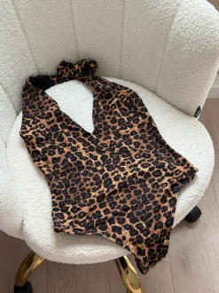 Vientisas maudymosi kostiumėlis