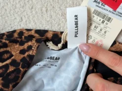 Vientisas maudymosi kostiumėlis