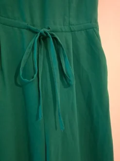 Vihreä jumpsuit