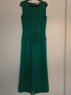Vihreä jumpsuit