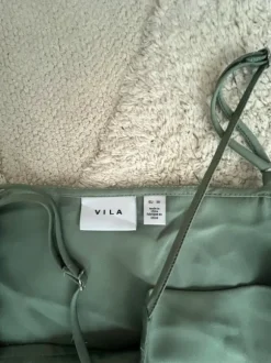 Vihreä Vilan juhlamekko