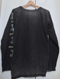 Viikinkiaiheinen paita