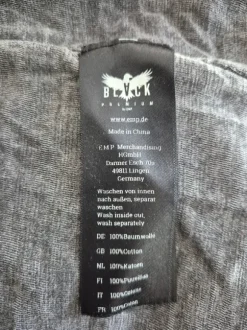 Viikinkiaiheinen paita