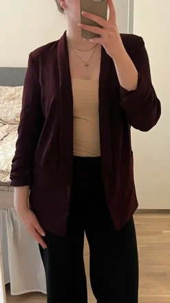 Viininpunainen bleiseri