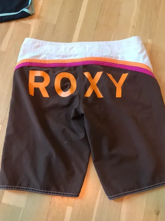 Vintage Roxy surfshorts