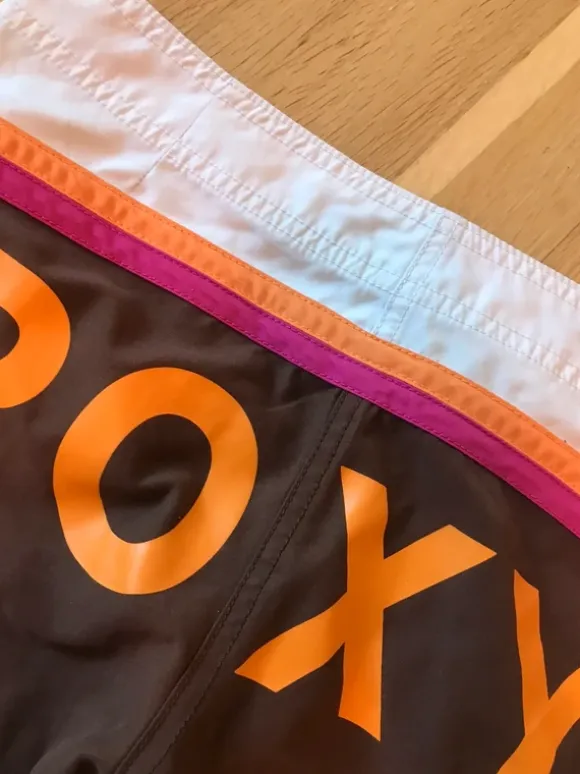 Vintage Roxy surfshorts