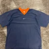 Vintage 90s center swoosh nike t-shirt
