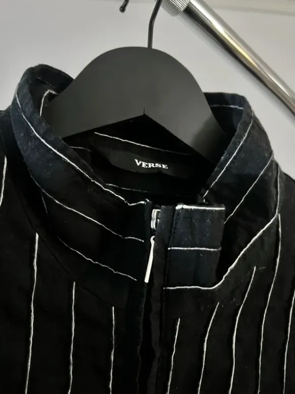 Vintage zip-up long sleeve shirt