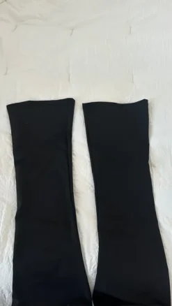 V-vyötärö legginssit