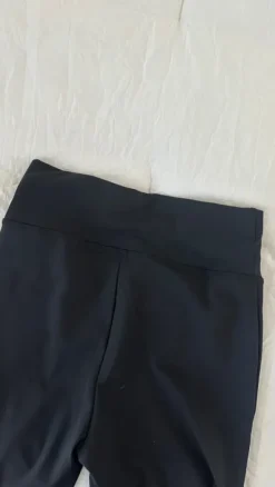 V-vyötärö legginssit