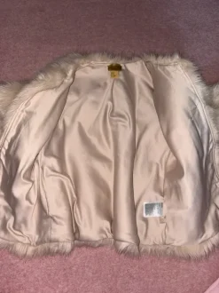 XS kokoinen pörrötakki